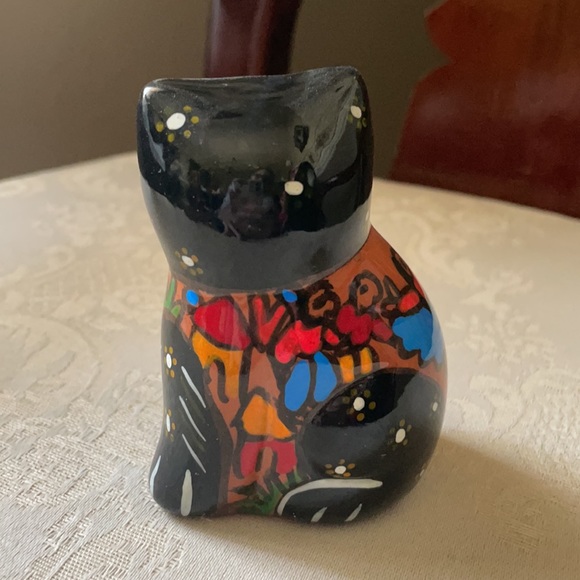 Vintage folk art Mexican hand-painted red ware pottery cat, signed - Picture 3 of 10